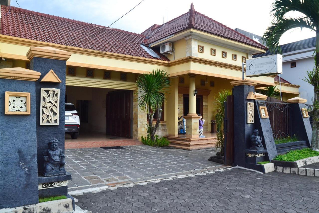 Roemah Canting Homestay Yogyakarta Exterior photo