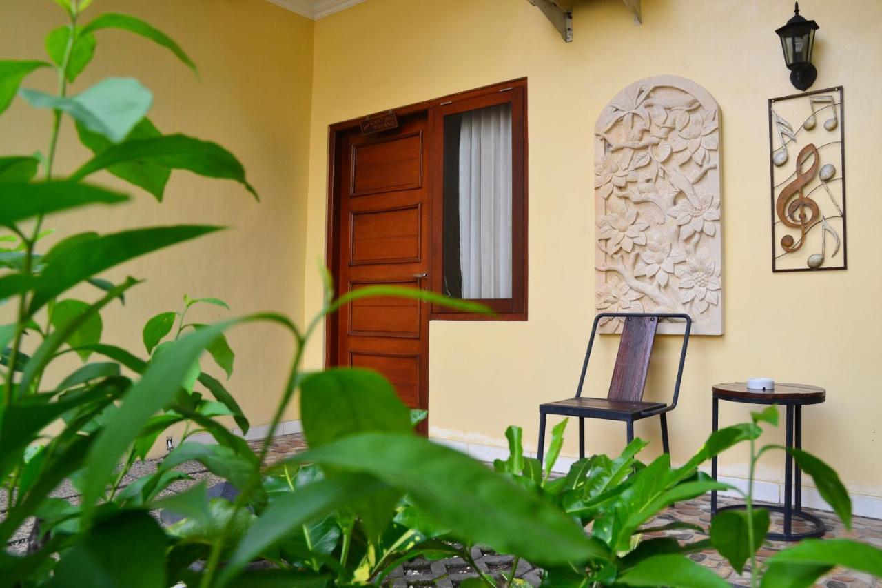 Roemah Canting Homestay Yogyakarta Exterior photo